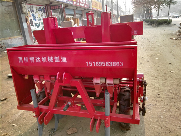 土豆播种机械