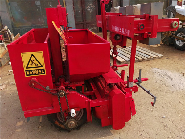 土豆播种机械